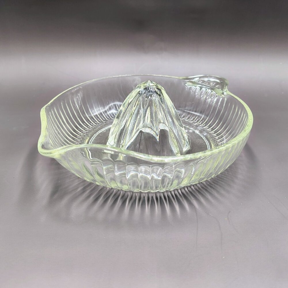 Vintage Clear Glass Ribbed Citrus Reamer Juicer w Thumb Rest Flat Handle 8"x2.5"